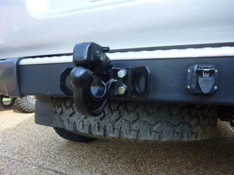 Trailer Towing Triple-Ball Hitch with Pintle Hook